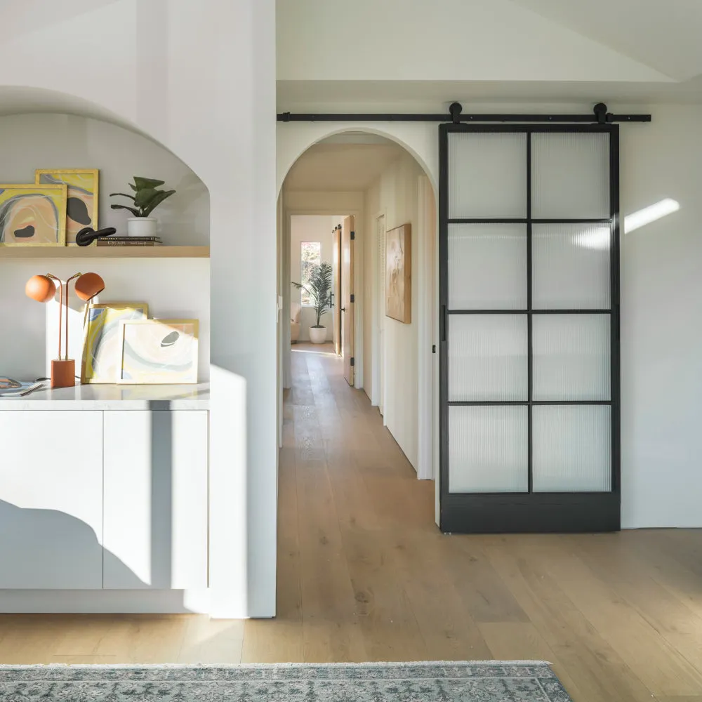 Air 5 Interior - Barn Door